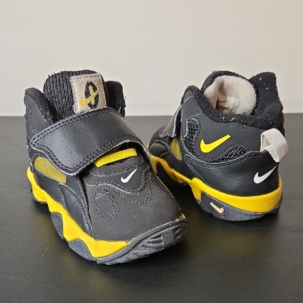 Nike Kids Black and Yellow Sneakers